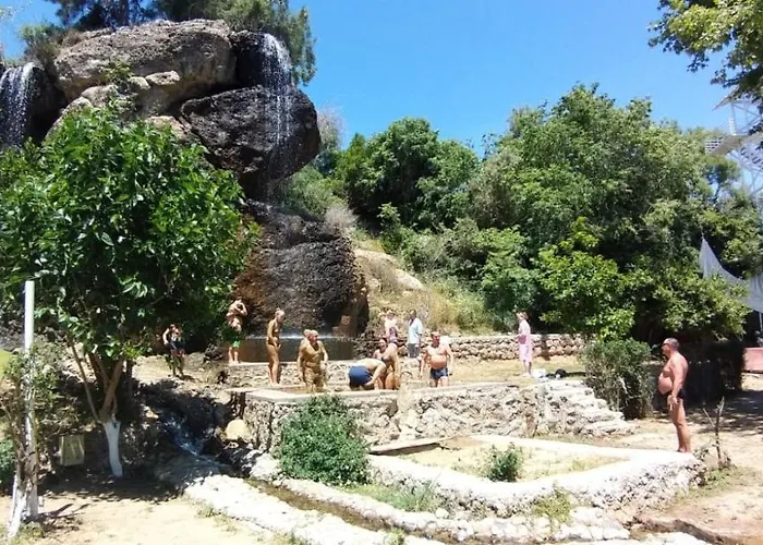 Orman Evi şelale Park Gizli Bahçe Glamping *
